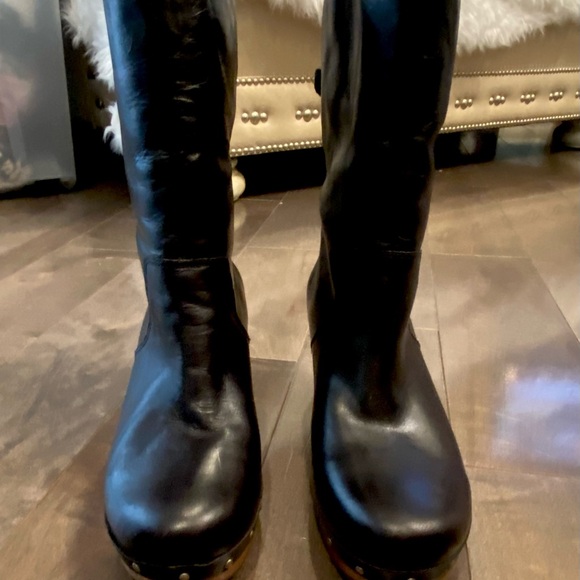 UGG Black Lynnea 1958 Shearling Clog Boots - Picture 4 of 16